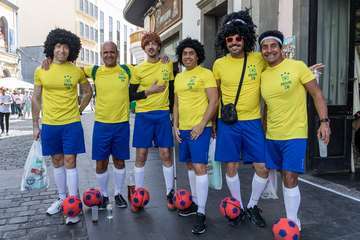 El Carnaval 'okupa' las calles del casco antiguo de la capital (Foto José Francisco Fernández Belda)